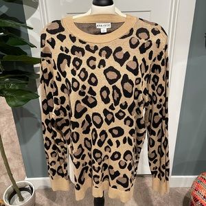 Roar! Animal print tunic sweater 2x.